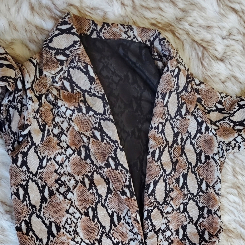 Animal Print Design Jacket 🌴 - Picture 7 of 8